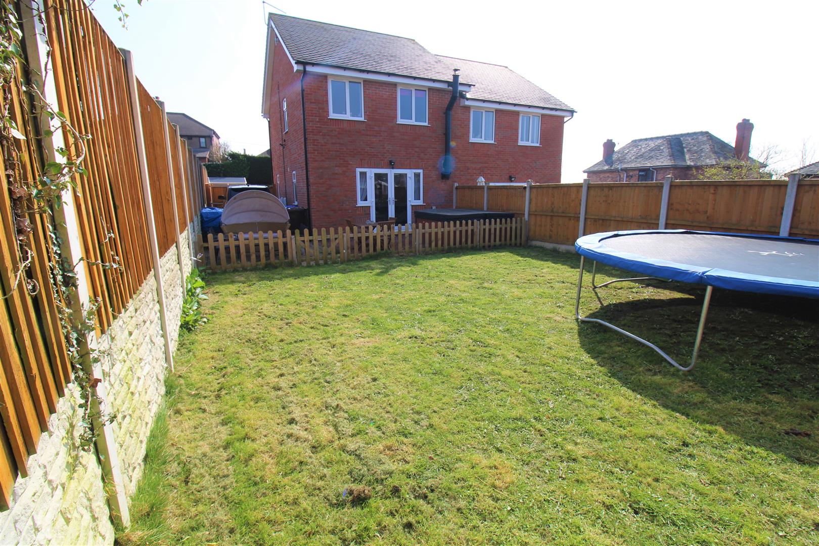 Willfield Lane, Brown Edge, Stoke-On-Trent
